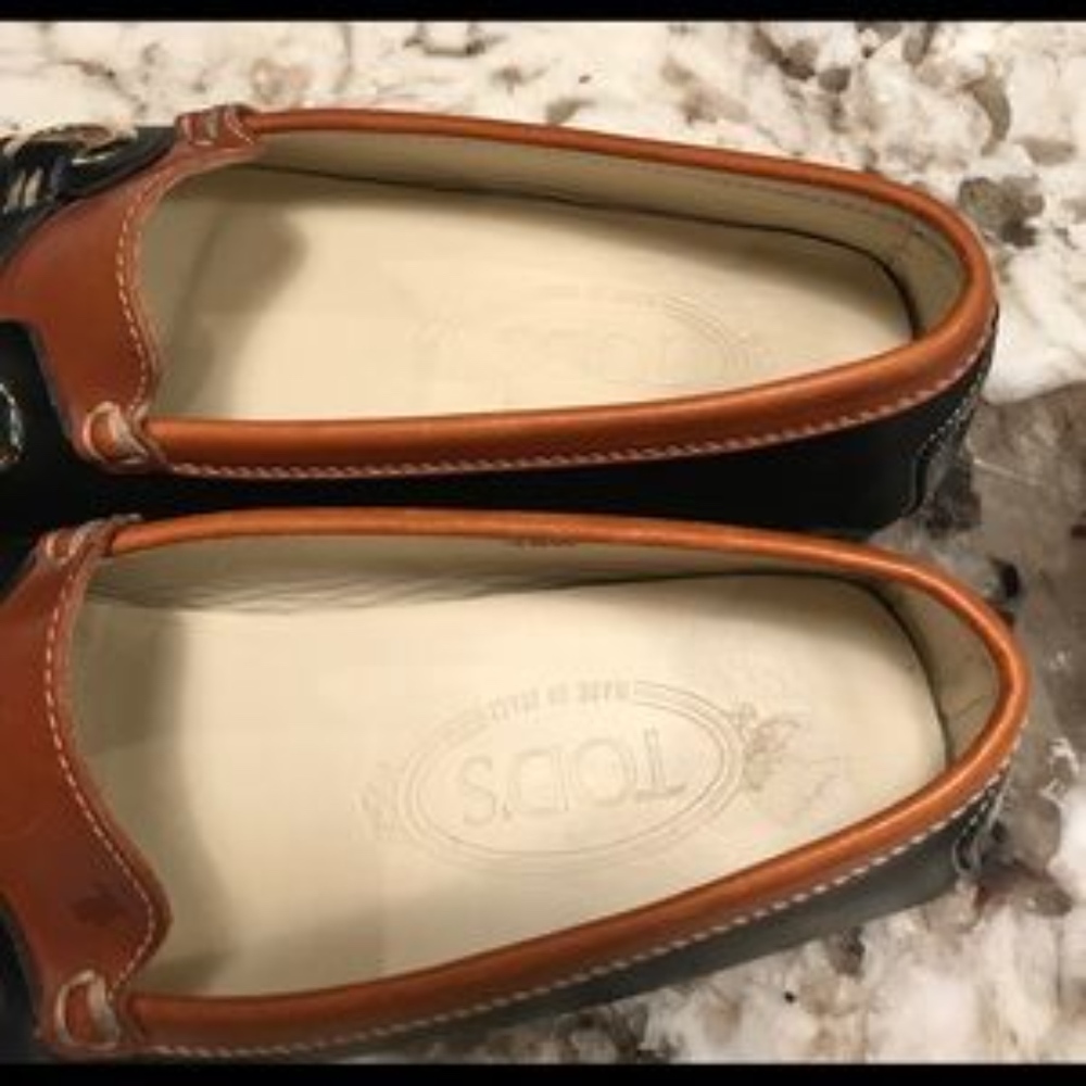 Tod's Anilux Flats,Two Tone & Gold tone hardware - Picture 5 of 7